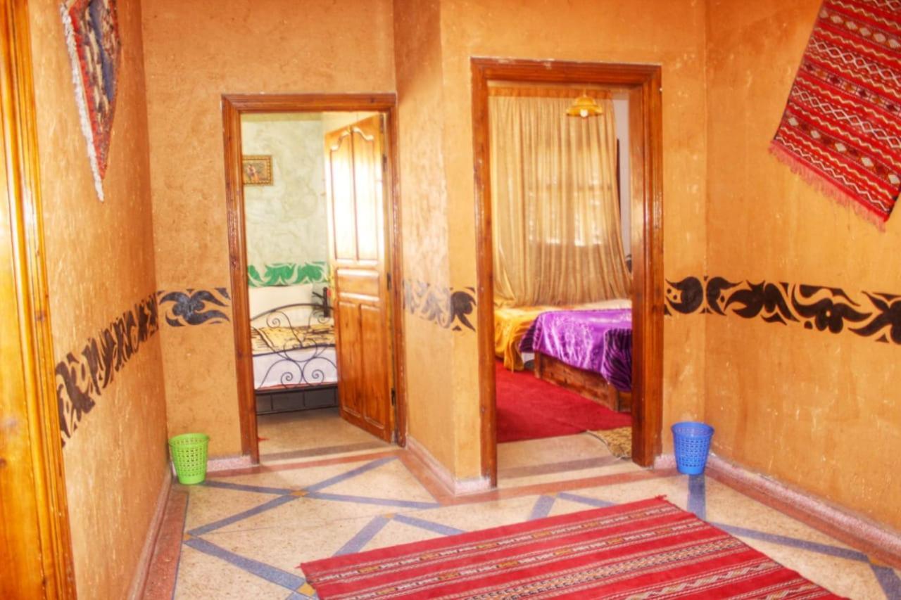 Auberge Et Hotel Les Amis Tafraout Luaran gambar