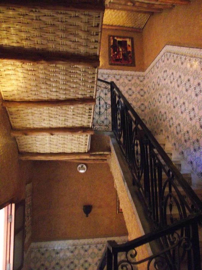 Auberge Et Hotel Les Amis Tafraout Luaran gambar